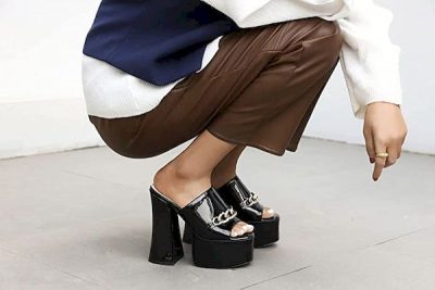 Sandali da donna con tacco alto e plateau